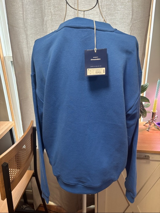 Roller Rabbit x Target Sweatshirt Size Medium - Picture 4 of 4